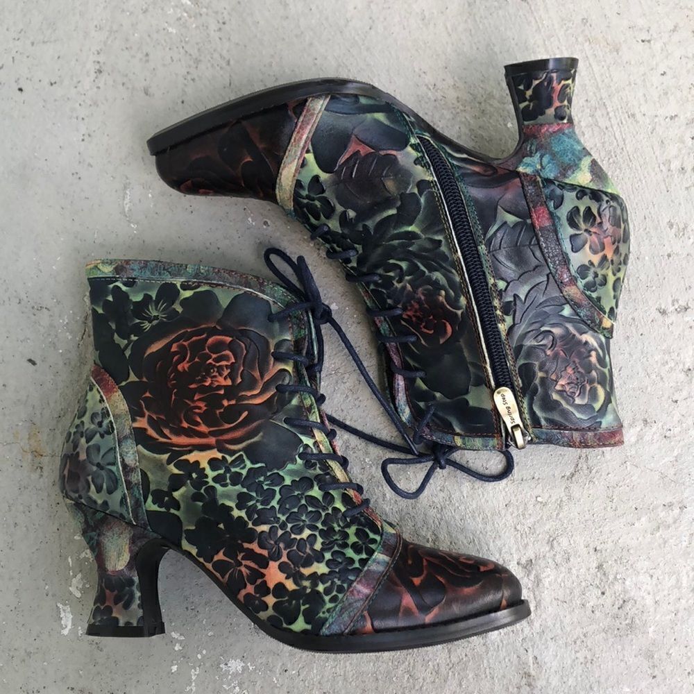 L’Artiste hand painted ankle boots
